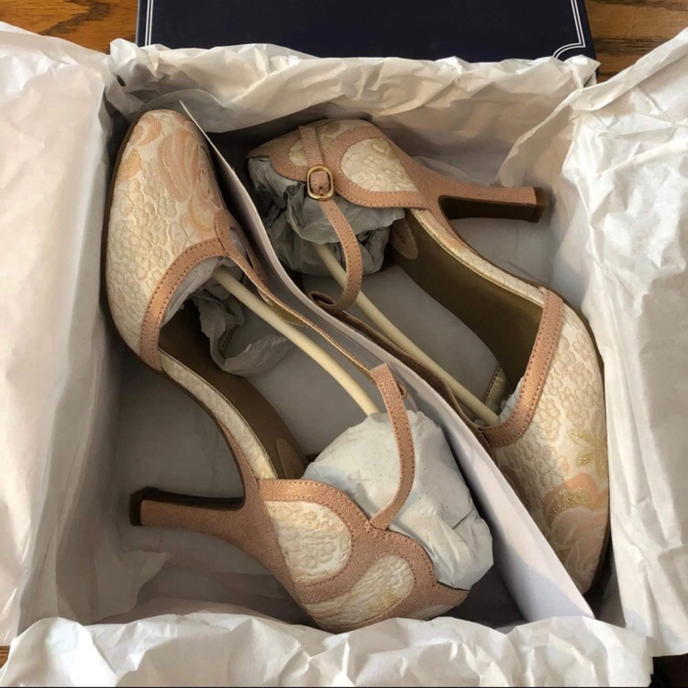 Brand New Vintage Pumps